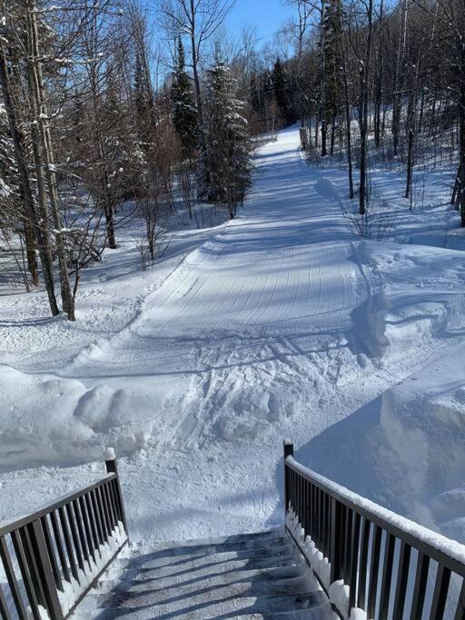 Mont-Blanc Ski Inout Condo W Pool Beach Access Saint-Faustin Exterior foto