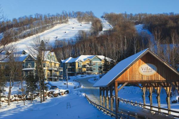 Mont-Blanc Ski Inout Condo W Pool Beach Access Saint-Faustin Exterior foto